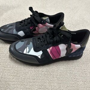 Mens Valentino Sneakers Size 10